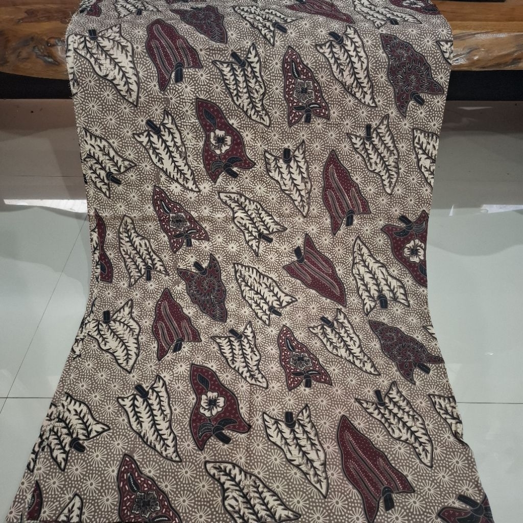 Kain Batik Rok Wiru Merah Hati Maroon Marun Wisuda Lamaran Hari Kartini