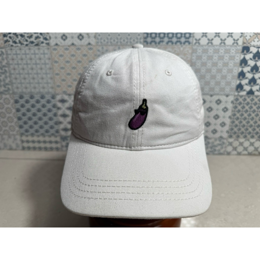 Topi Second Brand Branded Eggplant Emoji Putih By American Eagle Outfitter Original Full Tag