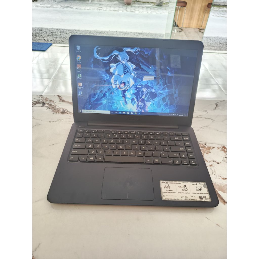 ASUS E402YA | AMD E2-7015 | RAM 4 GB | SSD 240 GB