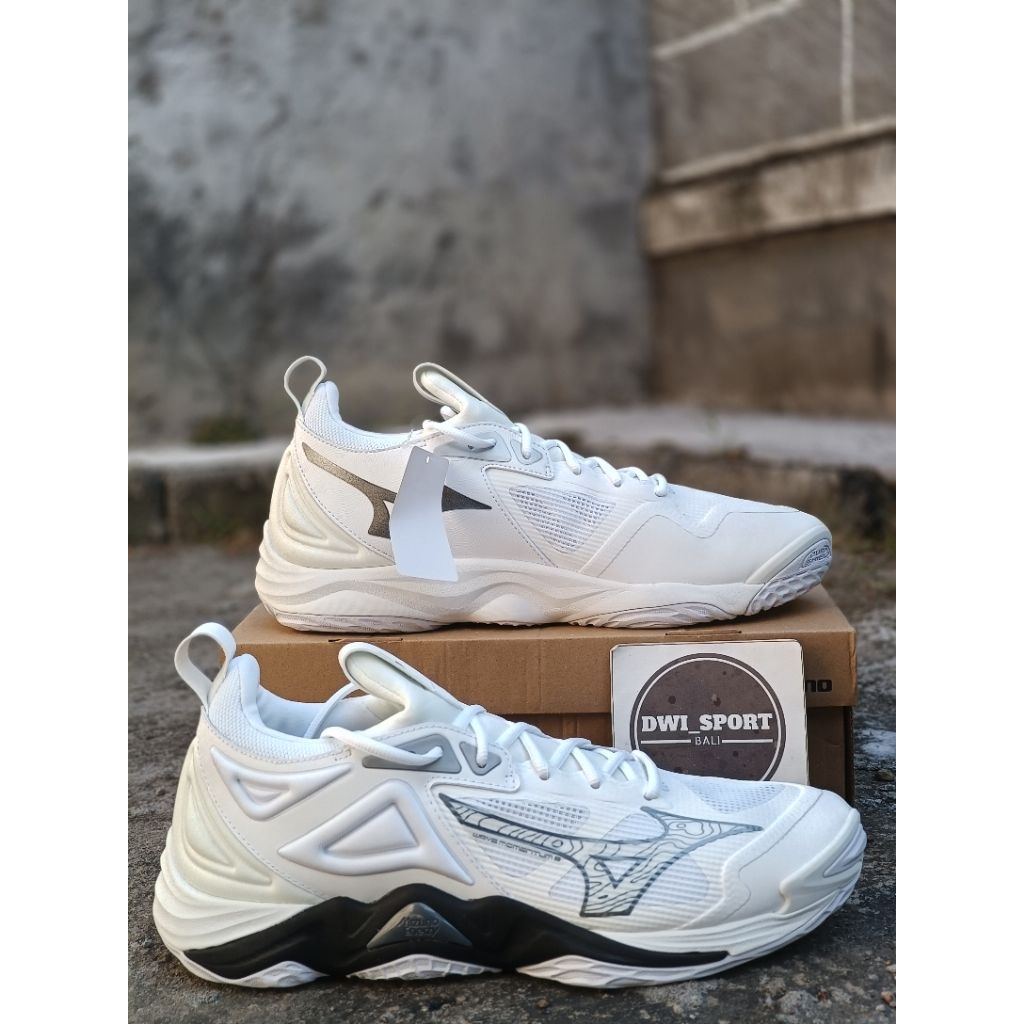 Sepatu Voli Mizuno Momentum 3 Low ORIGINAL