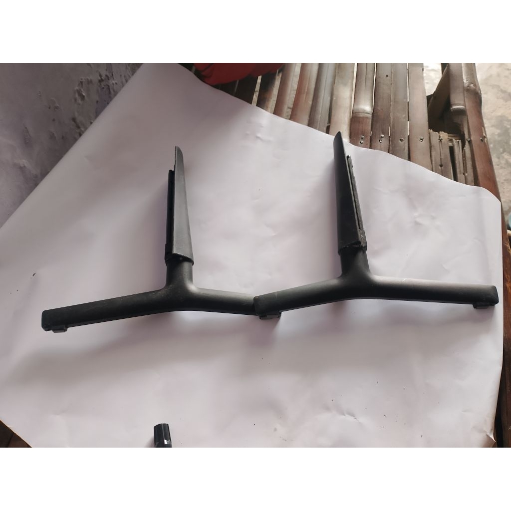 kaki tv Samsung 55 inch tipe UA55AU8000k