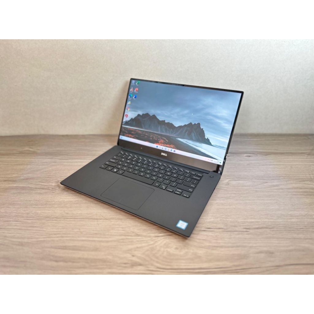 LAPTOP DELL PRECISION 5510 | CORE I7 | RAM 16GB SSD 256GB | NVIDIA QUADRO | MULUS 99%