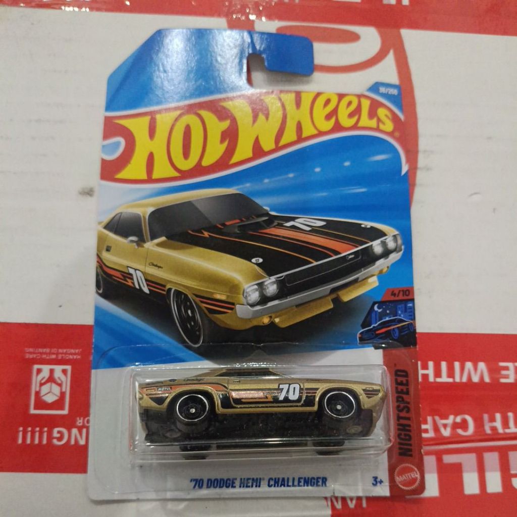 Hotwheels 70 Dodge Hemi Challenger