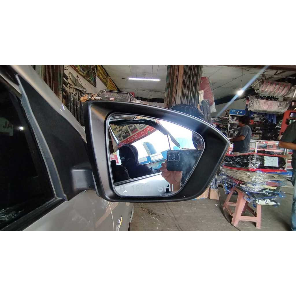 GRAFIR KACA SPION MOBIL