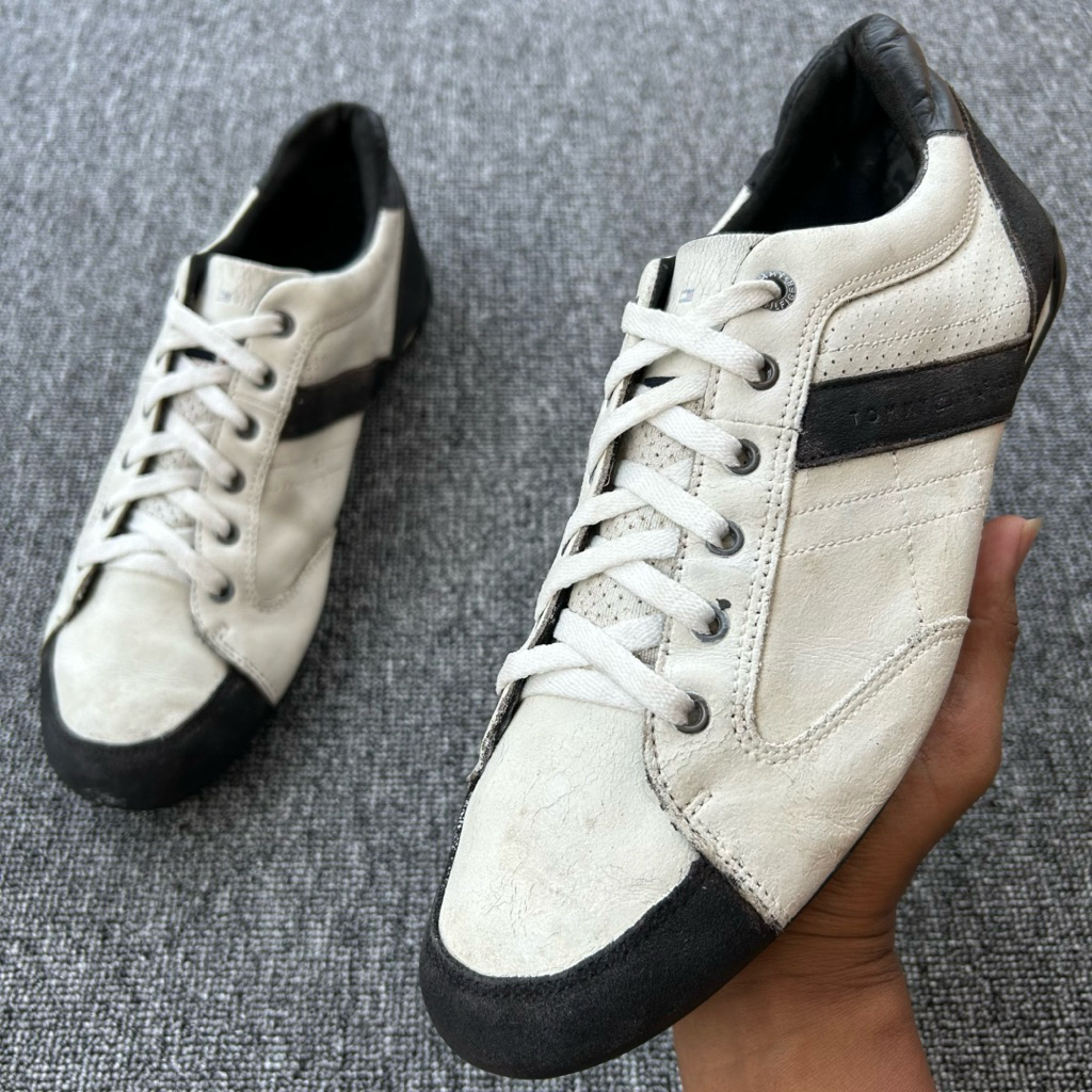 Sepatu Casual TOMMY HILFIGER Size 43 Panjang Insole 27.5 cm
