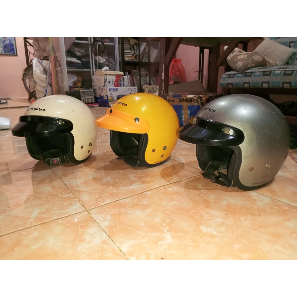 HELM CARGLOSS BEKAS