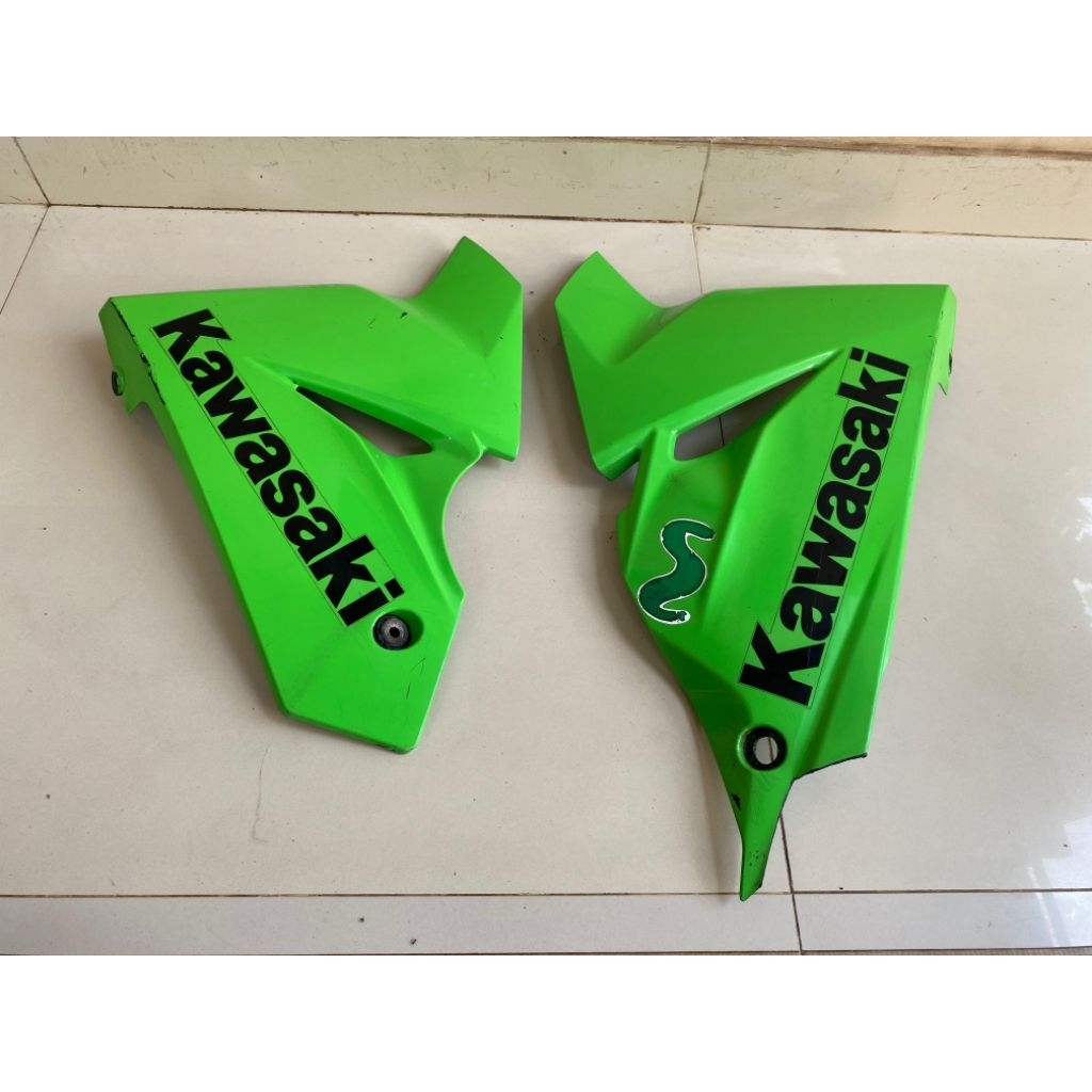 Spiler undercowl dek lumpur bawah sambungan fairing sayap bawah Kawasaki ninja z250sl mono original