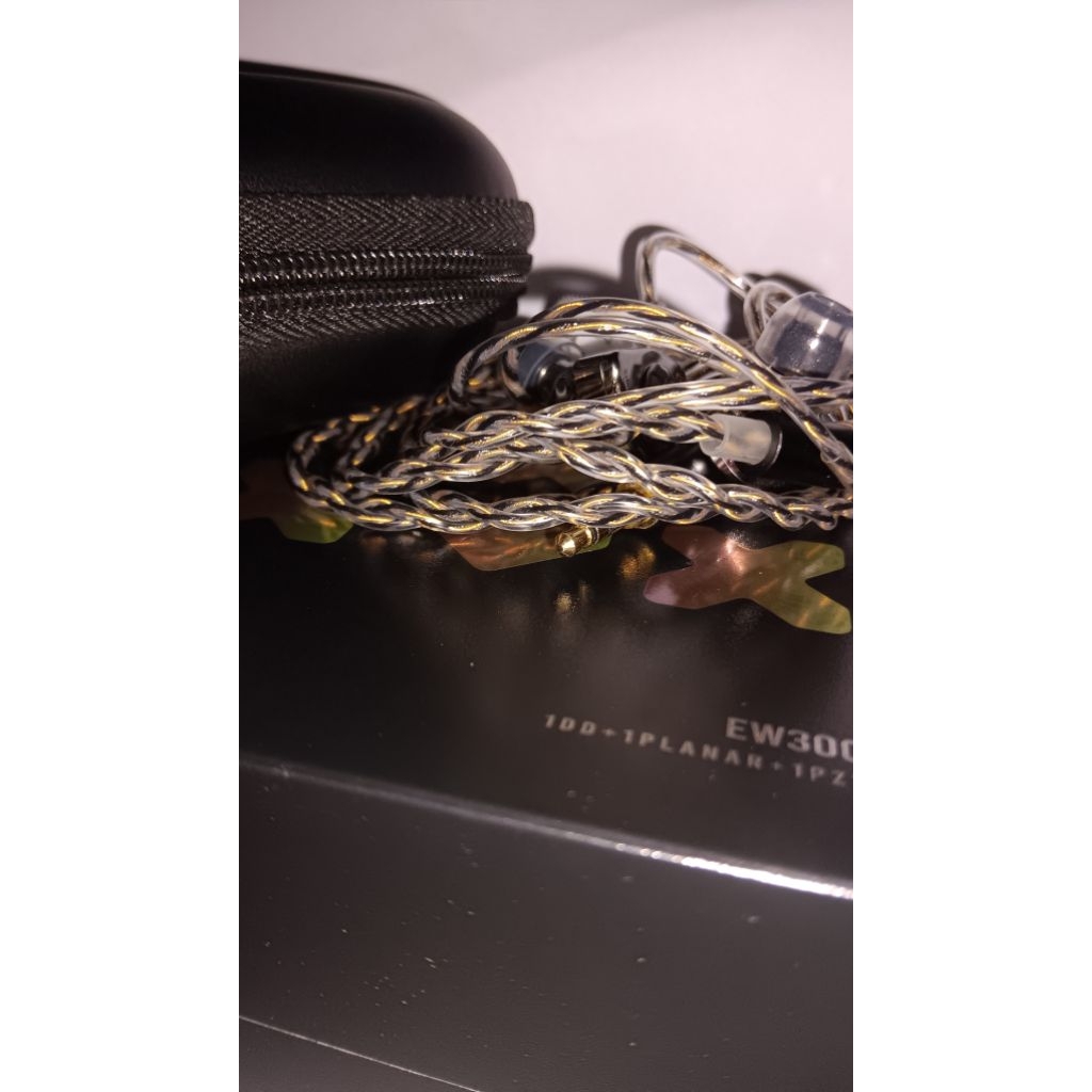 Azla Crystal 2 bukan Softears UT (gak termasuk IEM)