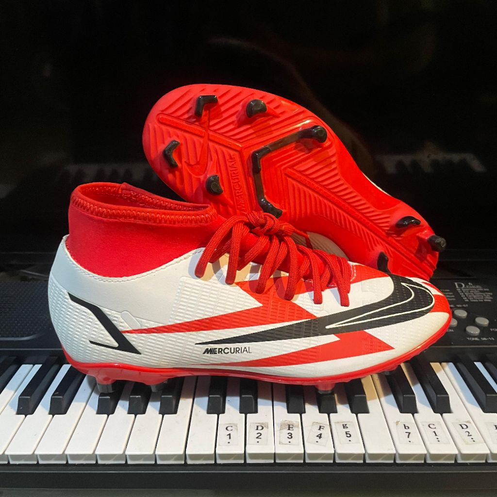 Sale Sepatu Bola Nike Superfly 8 Club Cr7 FG Original -39