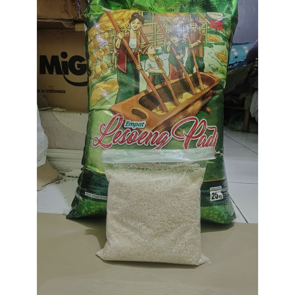 BERAS  PREMIUM EMPAT LESOENG  DIKEMAS ECERAN 1KG