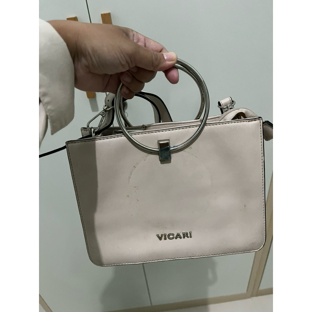 Tas Vicari