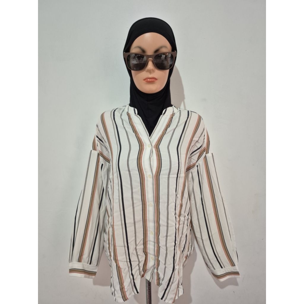 Blouse v-neck salur langka(NIKO AND...)