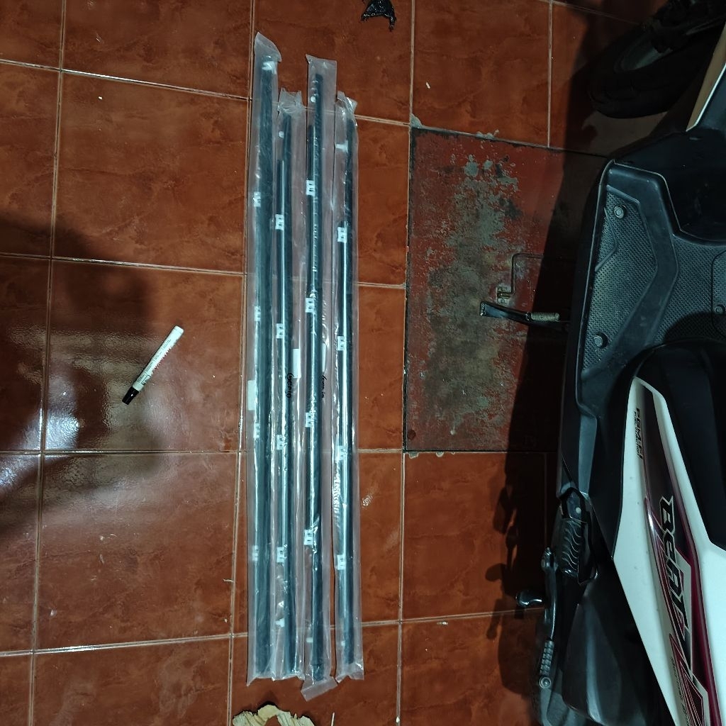 pelipit kaca karet weatherstrip civic genio 1 set