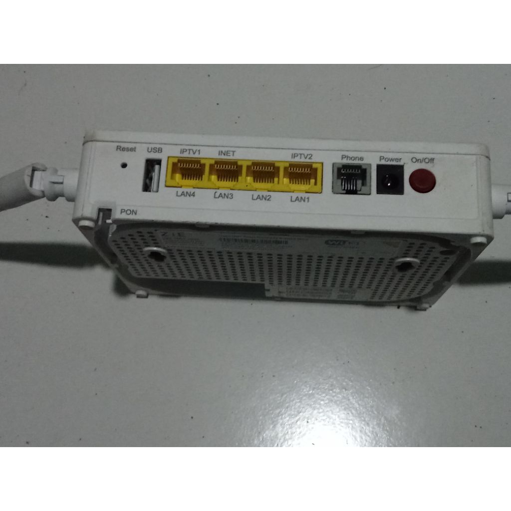 bekas pakai,router ZTE, non adaptor ,modem,modem wifi