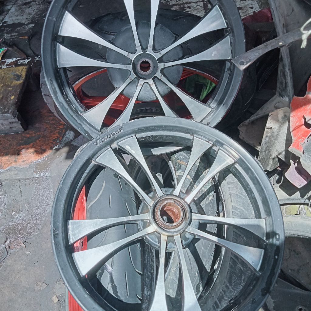 velg variasi tapak lebar yamaha mio em3/fino injexion 125.pnp seon dan seon gt.barang second kondisi