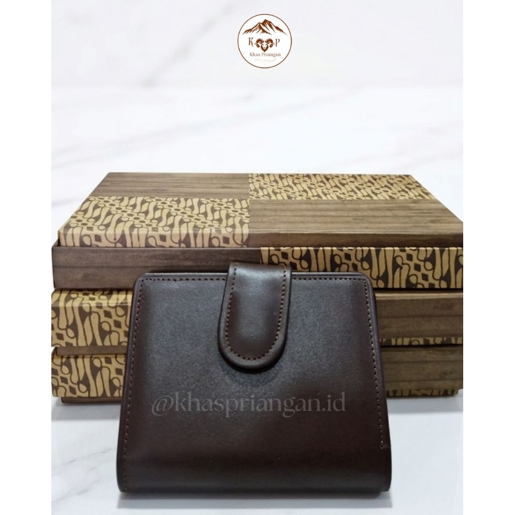Dompet Kulit Sapi Premium Asli Sukaregang Garut Desain Minimalis Pilihan Warna Menarik