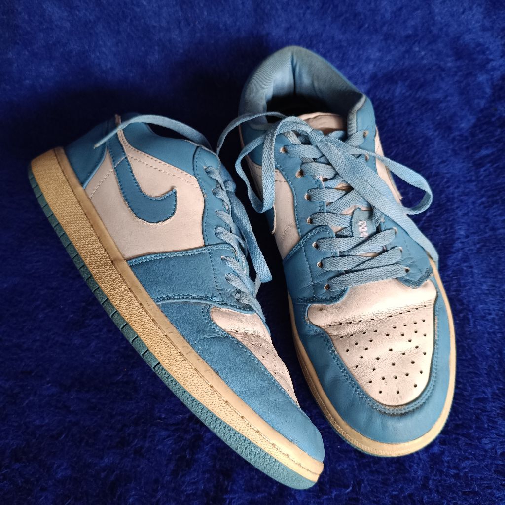 Sepatu Nike Air Jordan 1 Low UNC