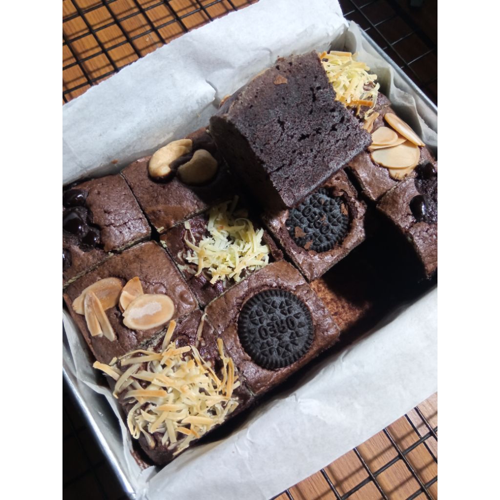 fudgy brownies 15×10 isi 12 potong