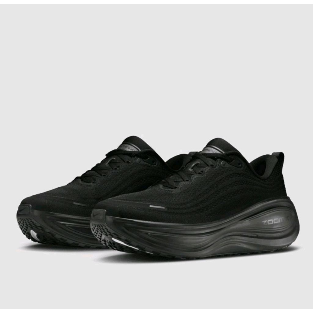 NIKE UNISEX SHOES - NIKE VOMERO PLUS QS - BLACK/BLACK-ANTHRACITE