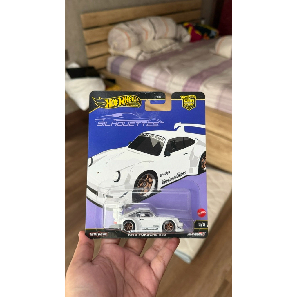 Hot Wheels Porsche RWB 930 silhouette