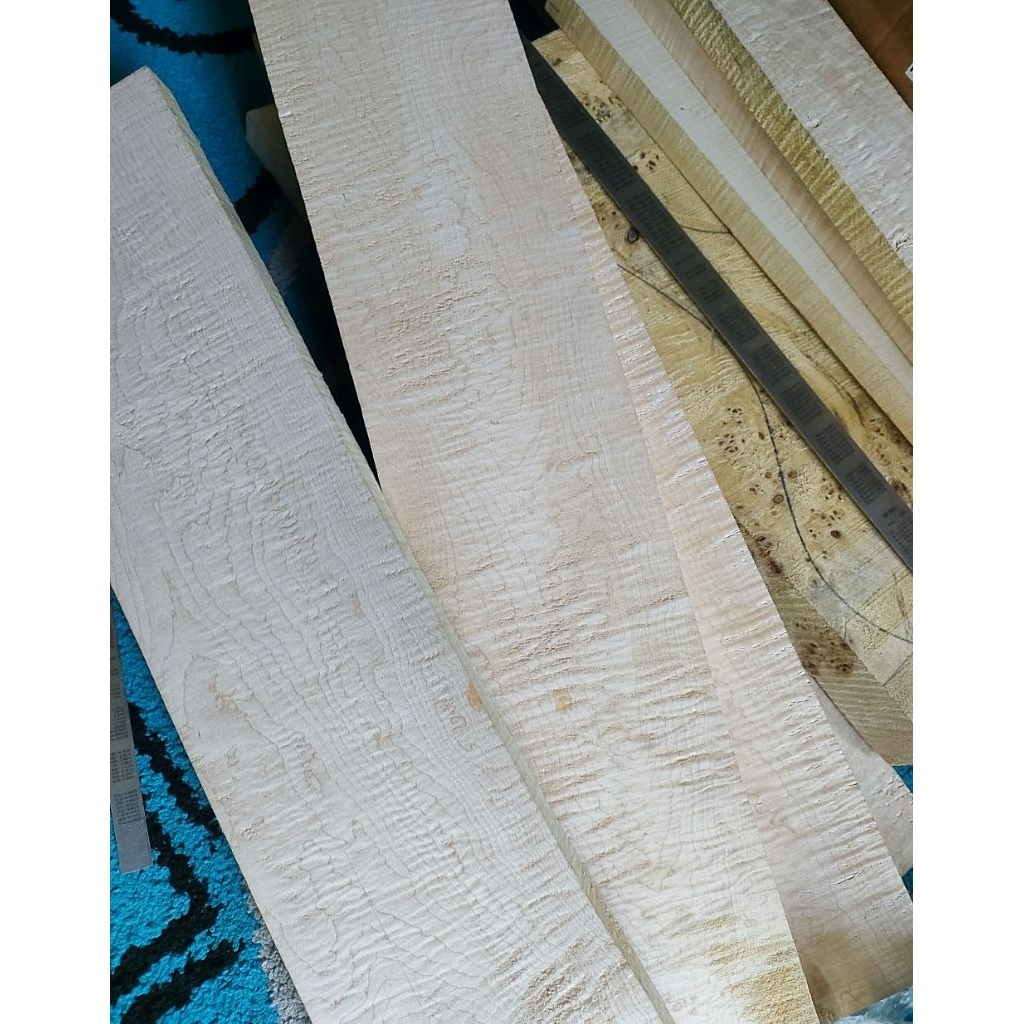 Kayu Bahan Neck Gitar Flame Maple Super Curly