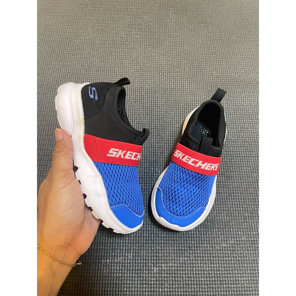 Sepatu Skechers size 26 insole 16cm