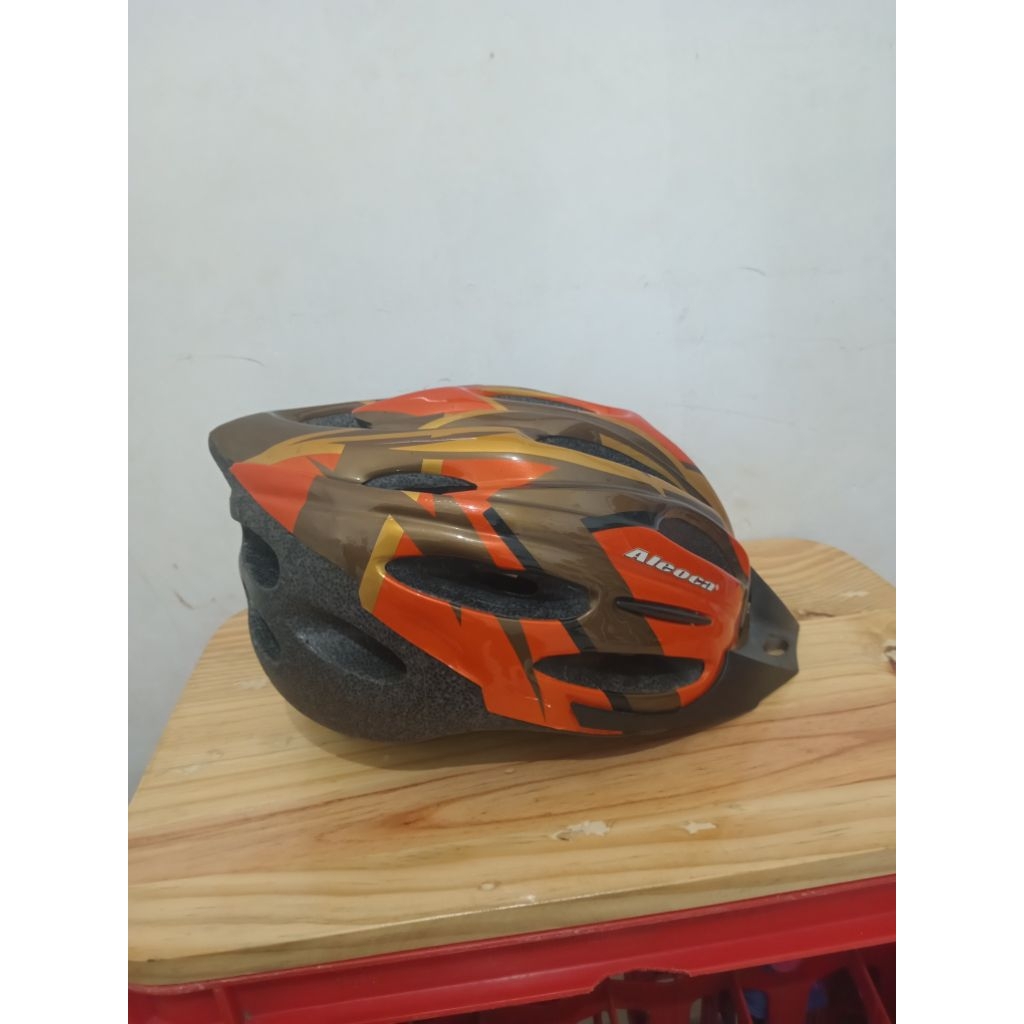 helm sepedah dewasa preloved