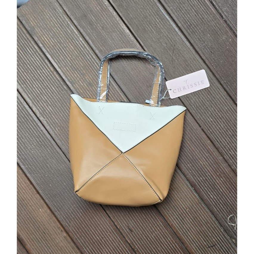 PAYLESS ORIGINAL. CHRISSIE. BETTY - BROWN. TAS WANITA. NEW WITH TAG