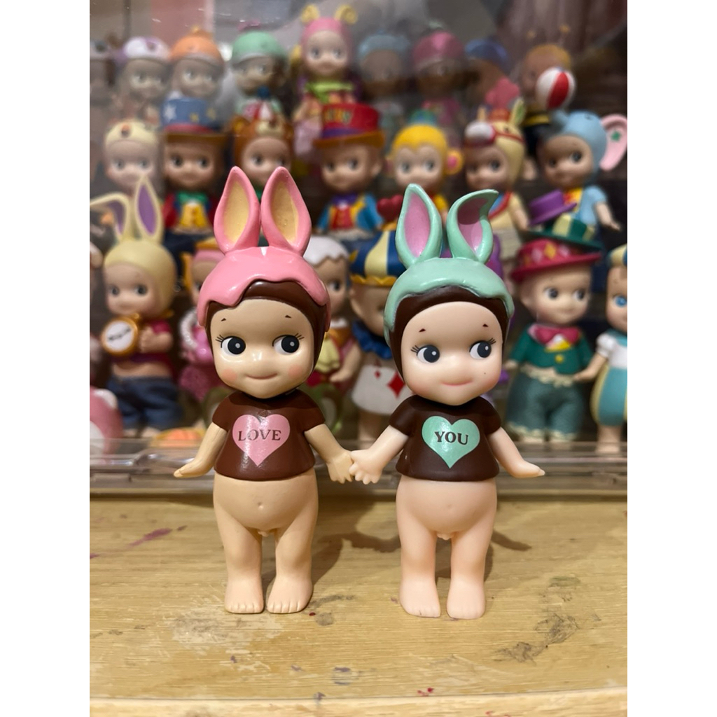 (SALE BUNDLE) Sonny angel gift of love rabbit - dupe