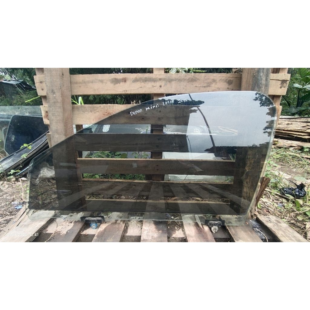 Kaca Samping Kiri Depan Mobil Toyota Etios Liva 2013 (sedan)