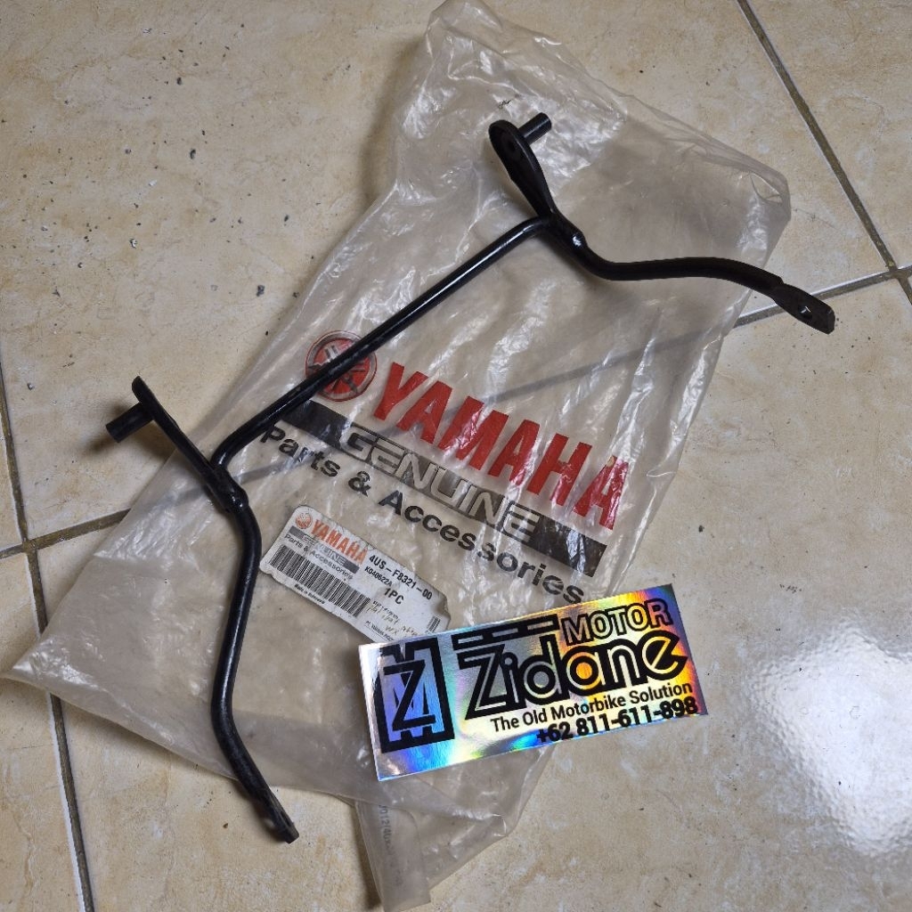 braket besi pegangan legshield legsil sayap tebeng sebeng bawah yamaha F1ZR original YGP 4US-F8321-0