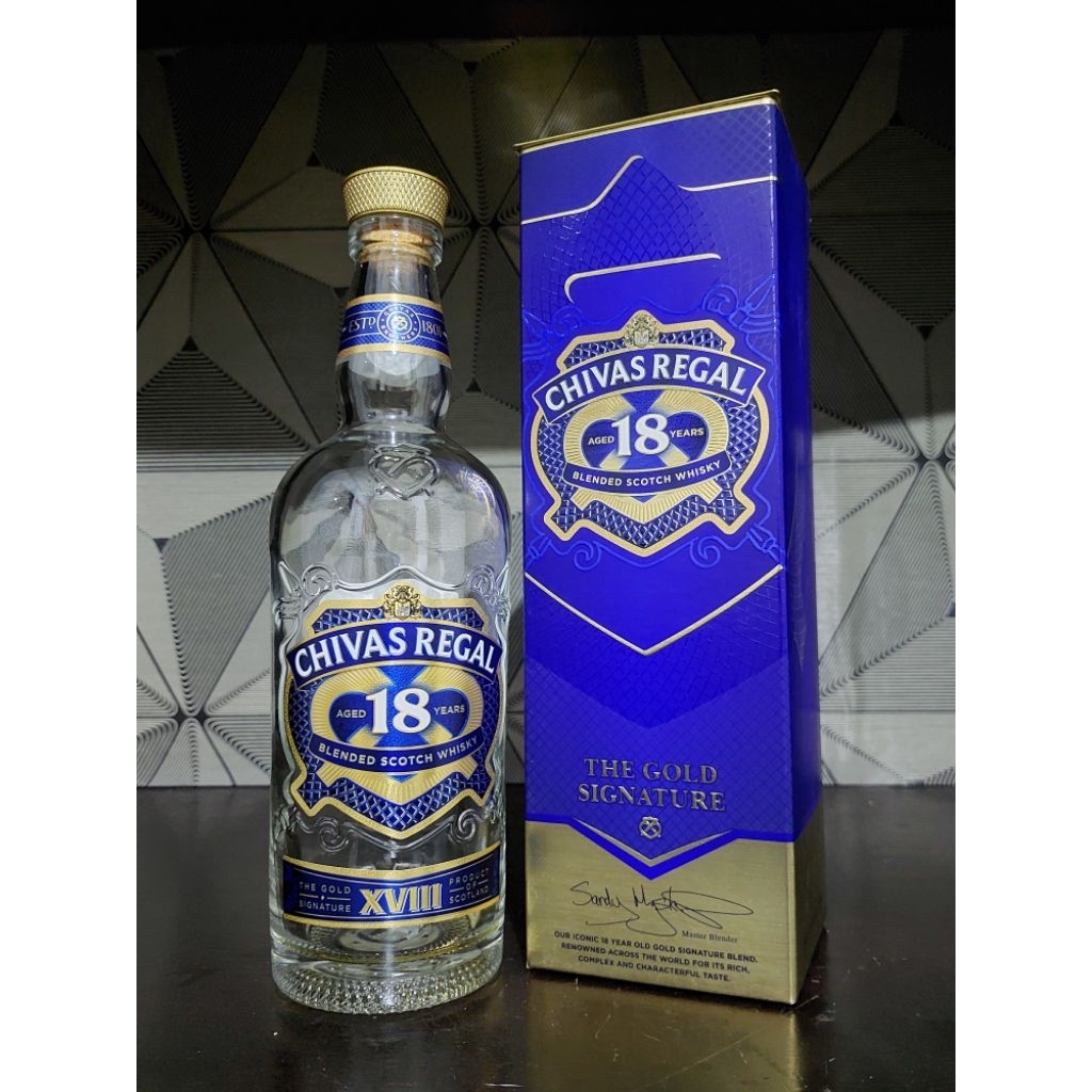 Botol bekas miras Chivas Regal 18 Gold Signature + Box