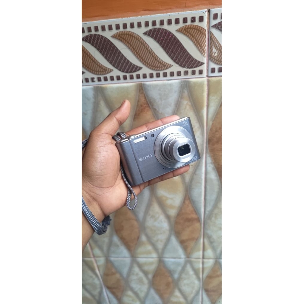 digicam Sony cyber shoot w810
