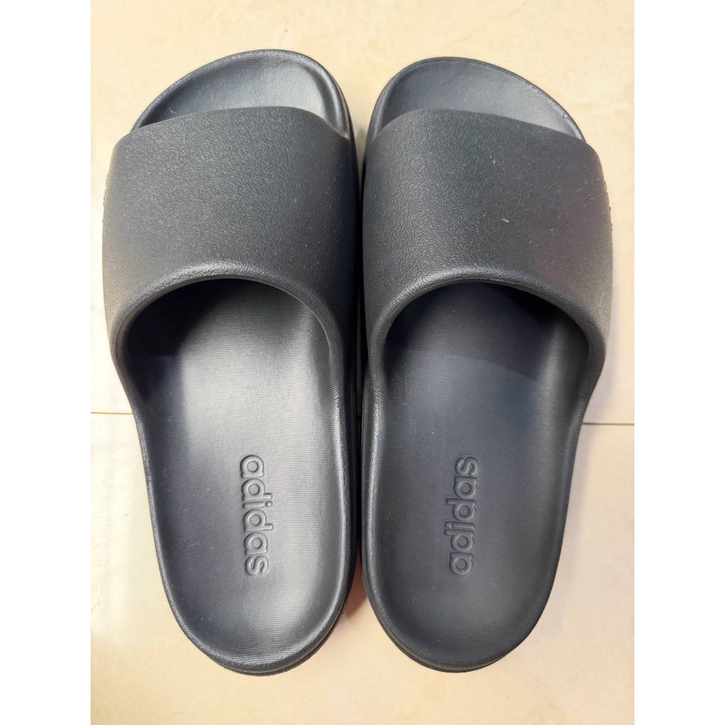 Sendal Adidas hitam original