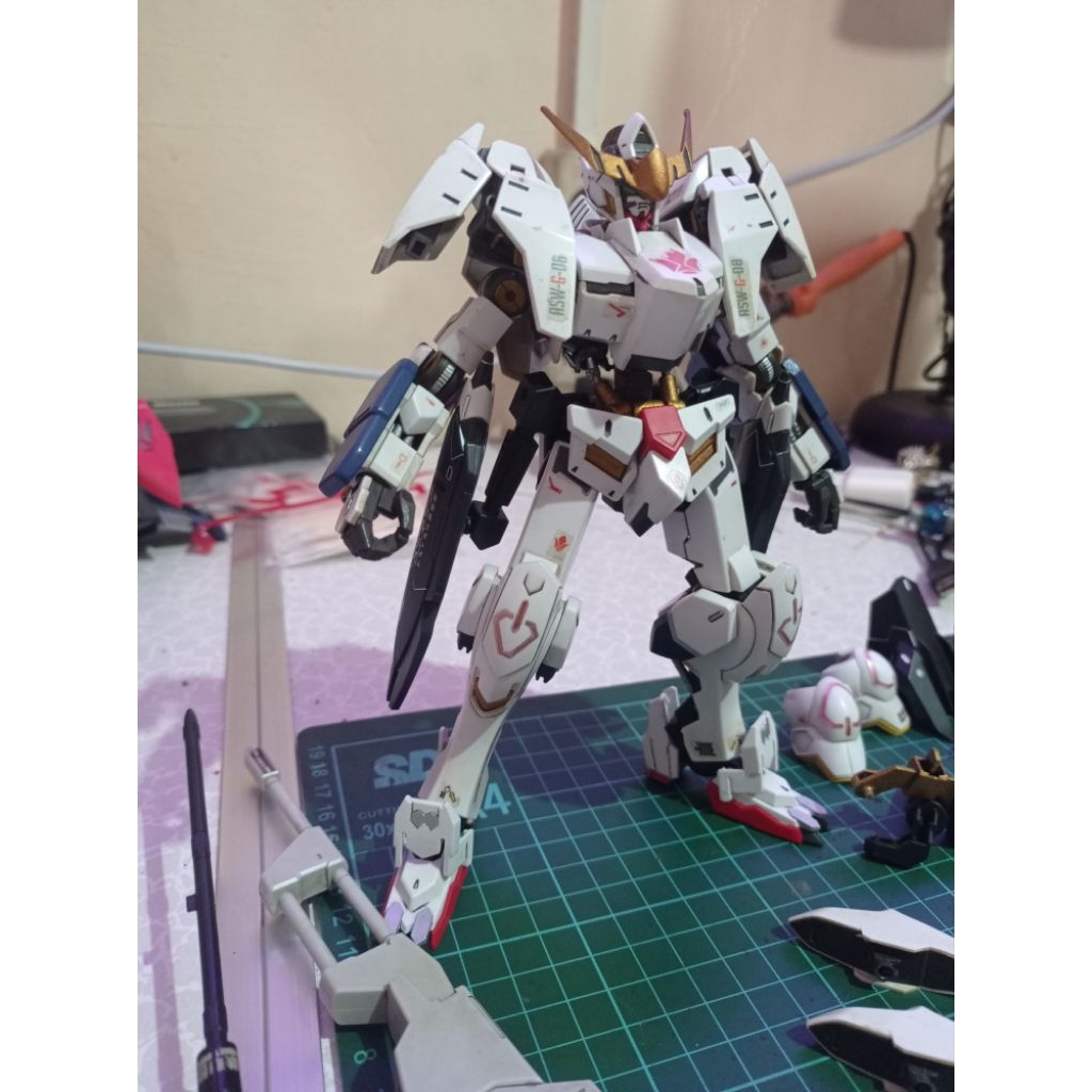 FM Barbatos 6 form 1/100 bandai