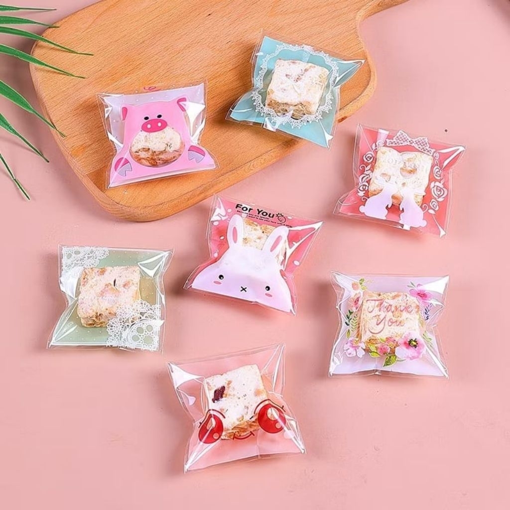 1 Pack (95-100 Pcs) Plastik perekat 7x7cm /7x10/8x10 cm motif lucu/ Plastik perekat 7x7 cm packaging