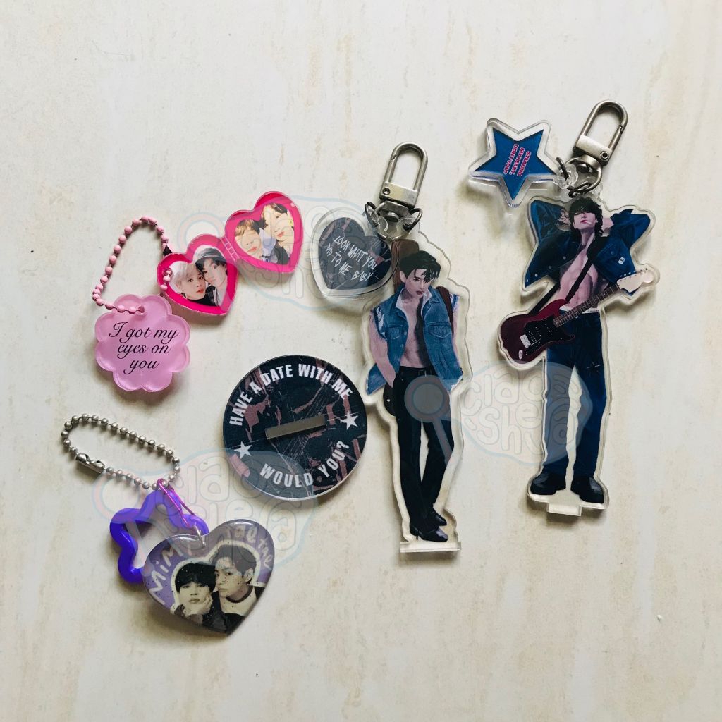 Keychain Standee Fanmerch BTS V Taehyung Jungkook Jimin VMIN MINV JIKOOK TAEKOOK VKOOK KOOKV Unoffic