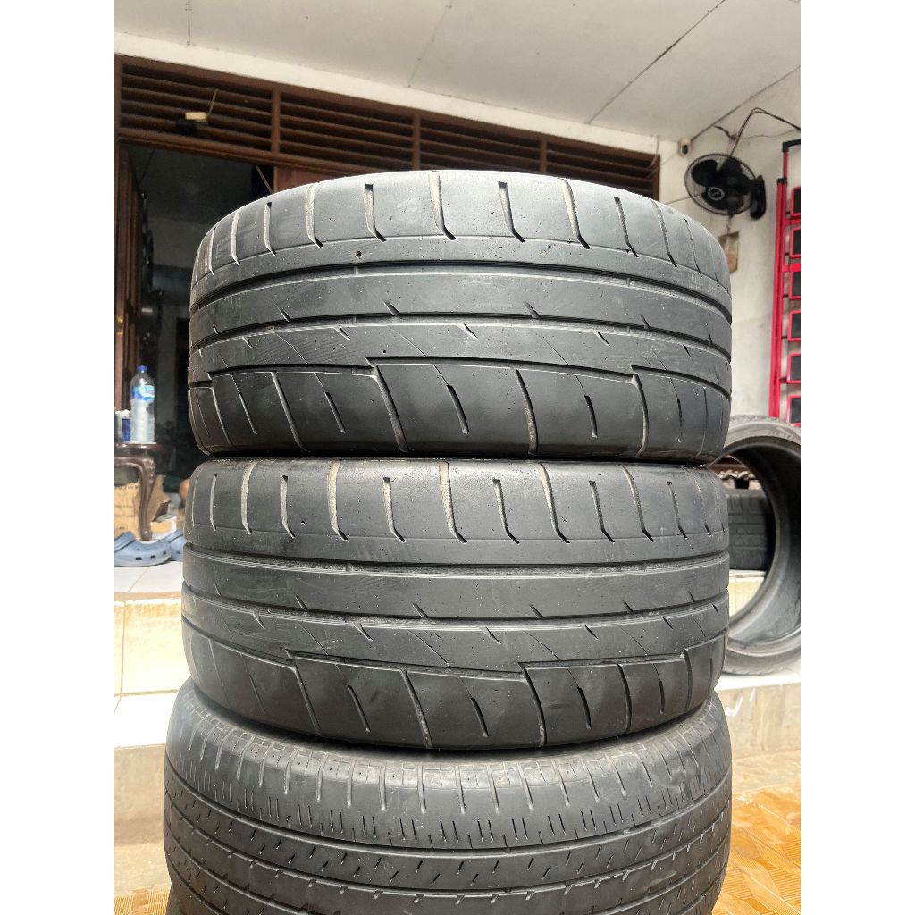 Ban GT Radial Champiro SX2 235 40 r18 2Pcs