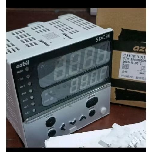 Azbil SDC36 C36TR1UA1100 Themperature Controller