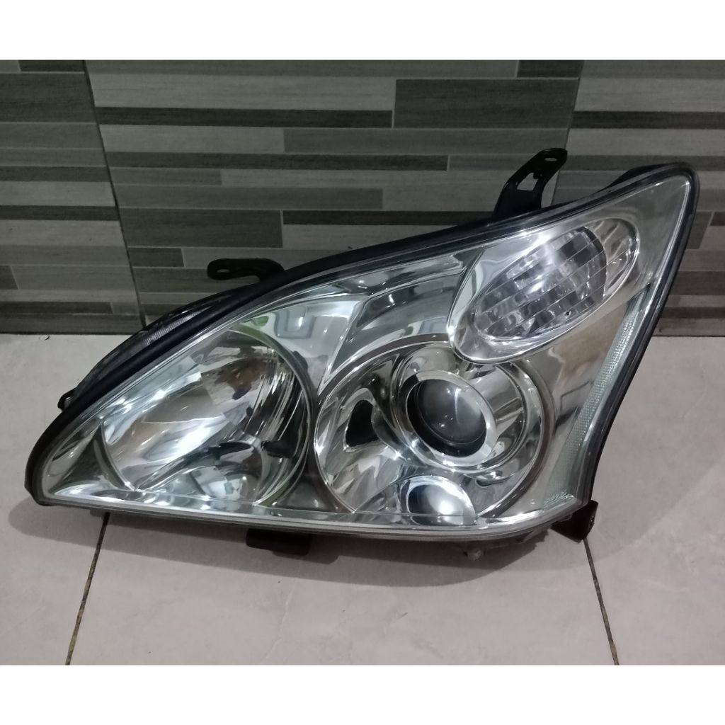 Headlamp lampu depan Toyota Harrier 2008 - 2012