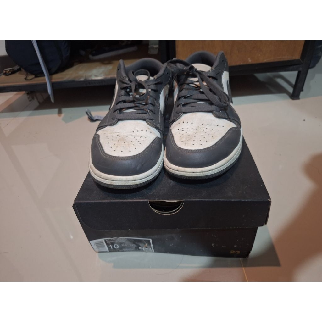 Air Jordan 1 Low Grey