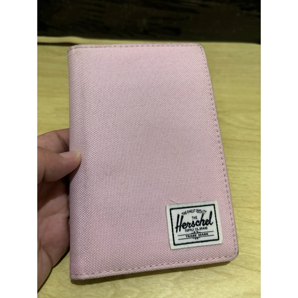 Herschel Raynor Pink Passport Holder Preloved