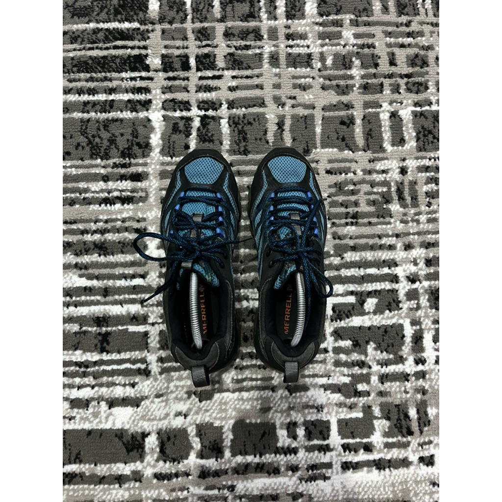 Sepatu Merrel