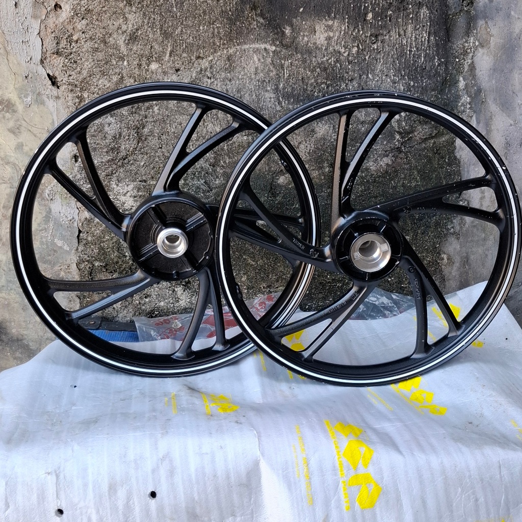Velg shogun axelo 125 set depan belakang original