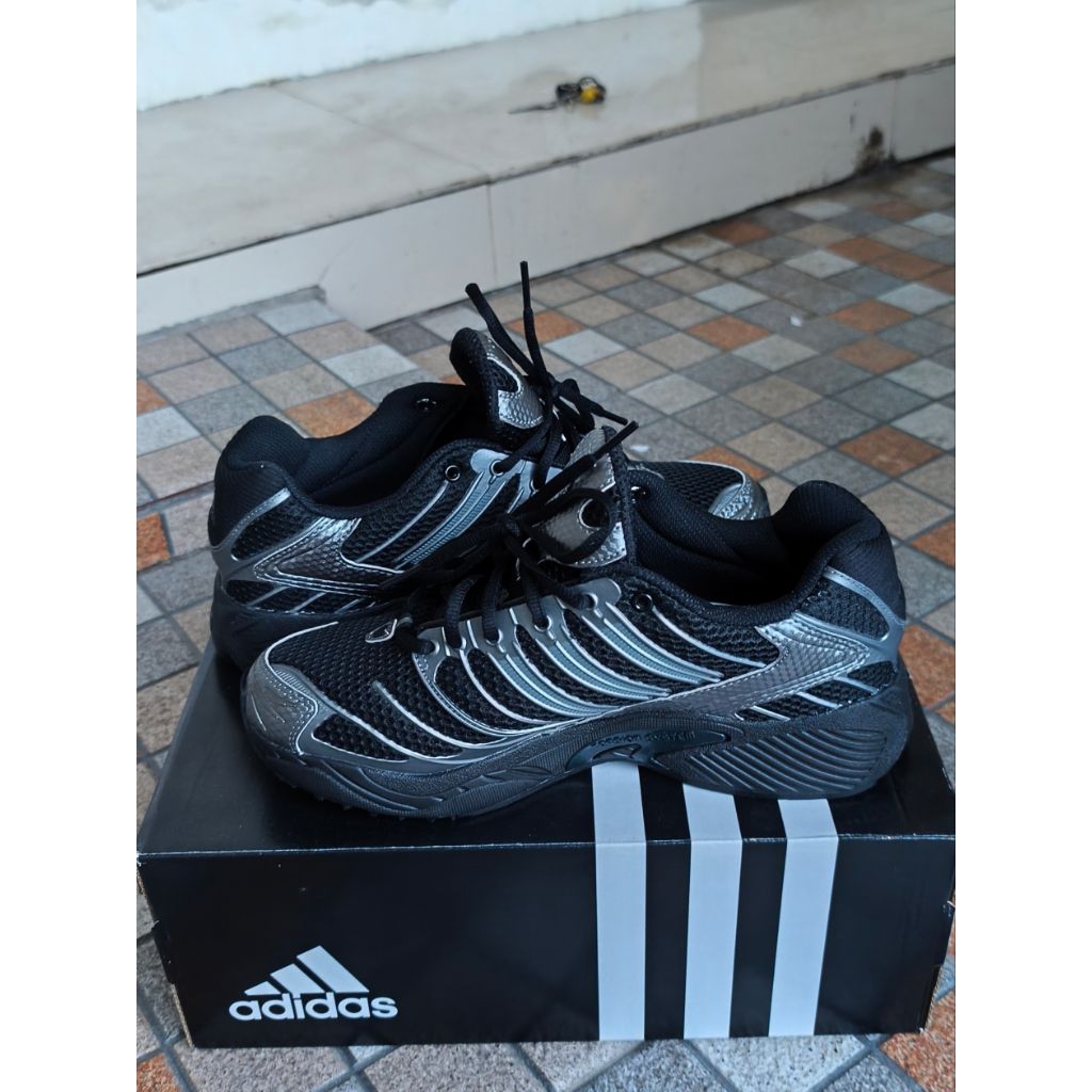 Adidas - Adistar Control 3 Shoes