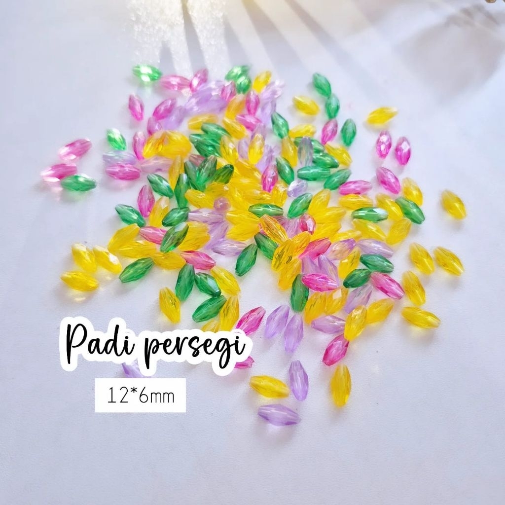 Manik Padi Persegi