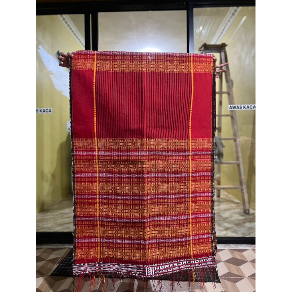 ULOS RAGI HOTANG