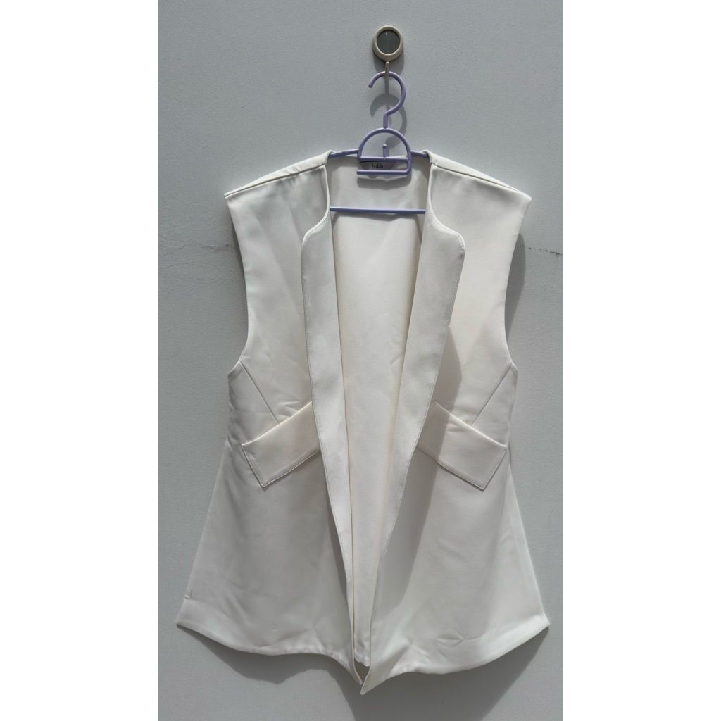 vest jedda size S