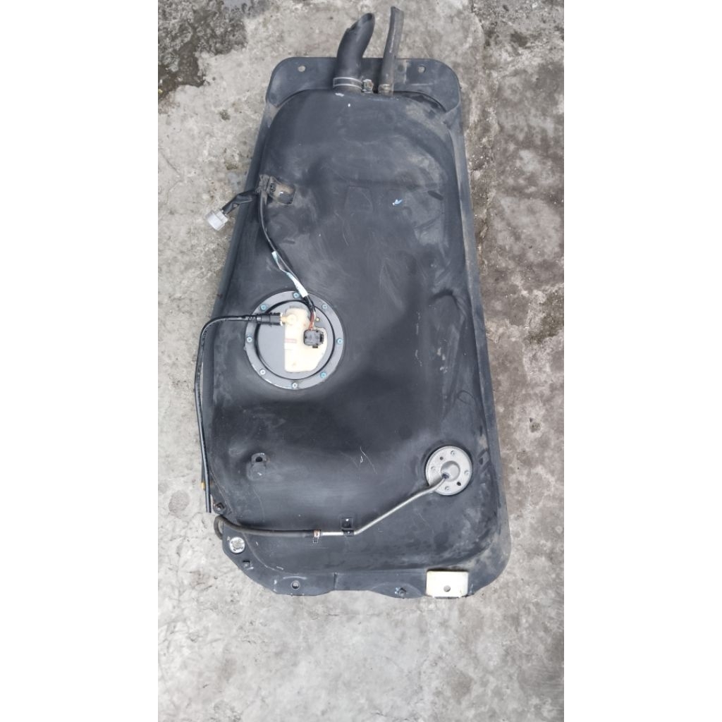 Tangki Bahan Bakar mobil Toyota Avanza Xenia tahun 2009, bisa pesan onderdil grabd max, apv, avanza,