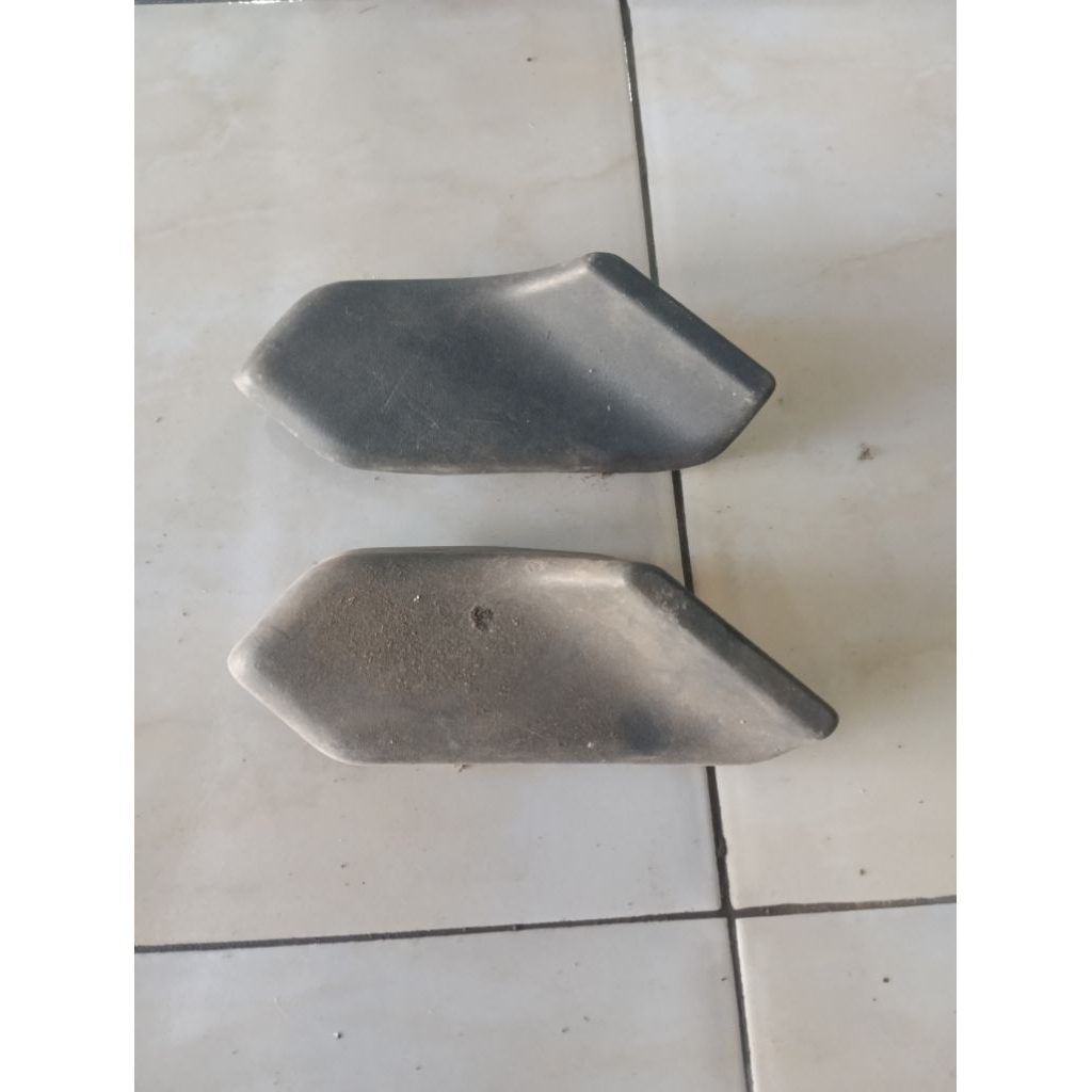 tutup cover kaki jok depan avanza xenia 1set